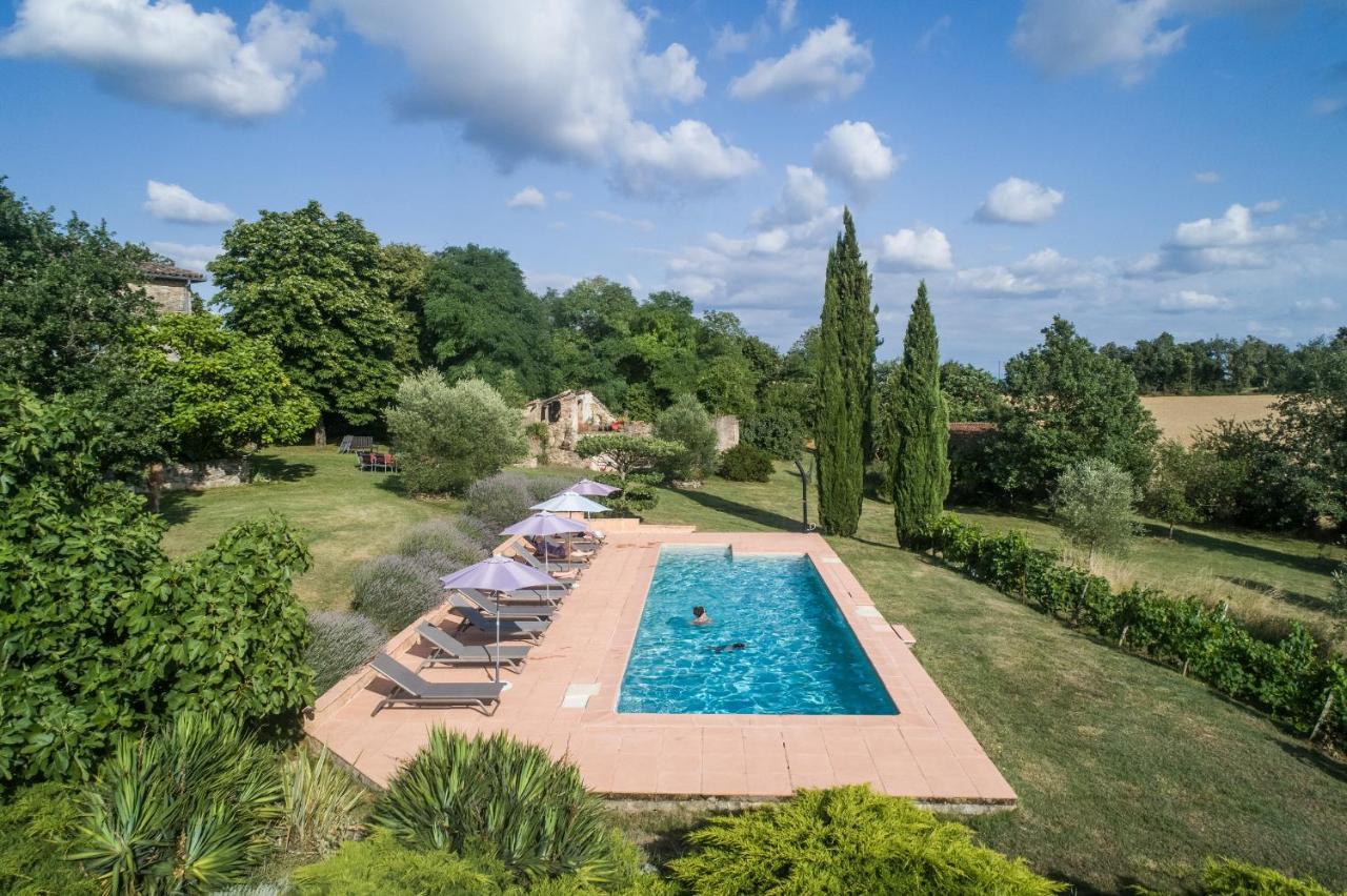 Au Mas Des Calmettes Bed & Breakfast Parisot  Bagian luar foto