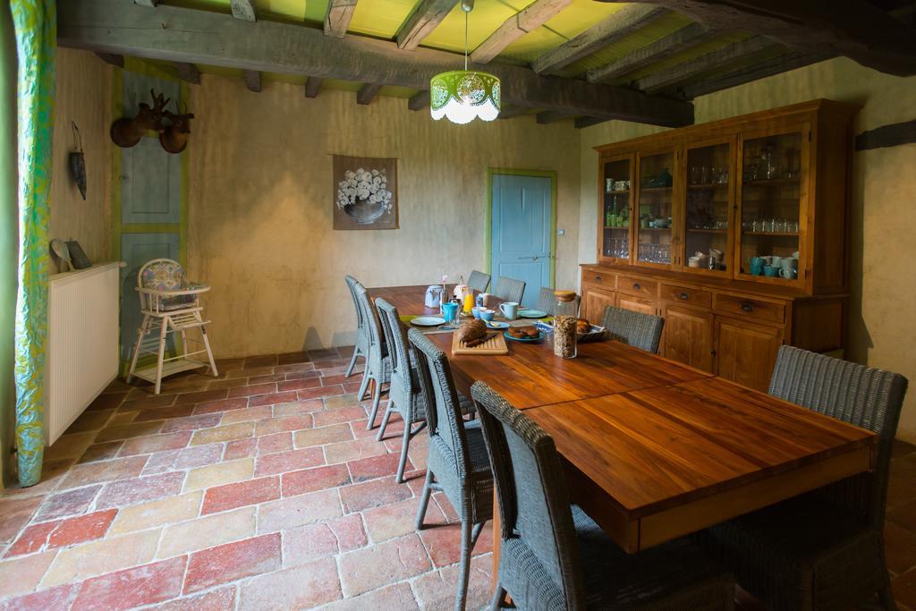 Au Mas Des Calmettes Bed & Breakfast Parisot  Bagian luar foto