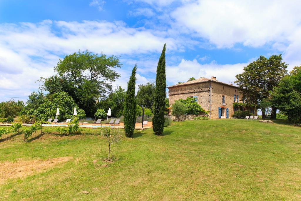 Au Mas Des Calmettes Bed & Breakfast Parisot  Bagian luar foto