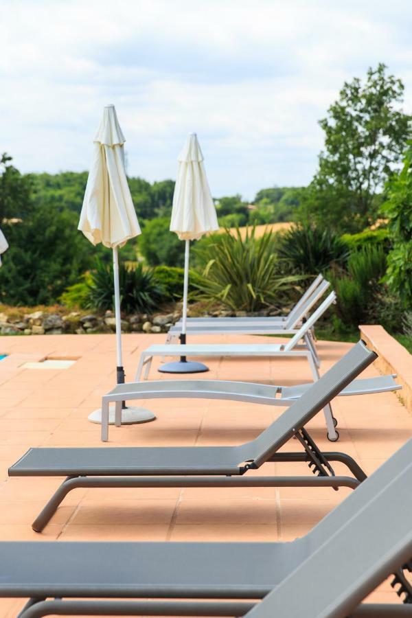 Au Mas Des Calmettes Bed & Breakfast Parisot  Bagian luar foto